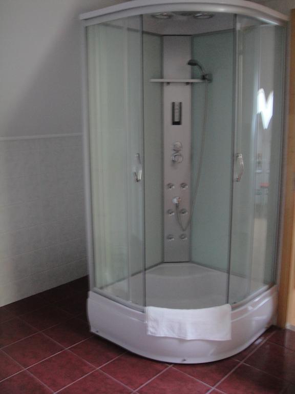Paks Panzio Hotel Værelse billede